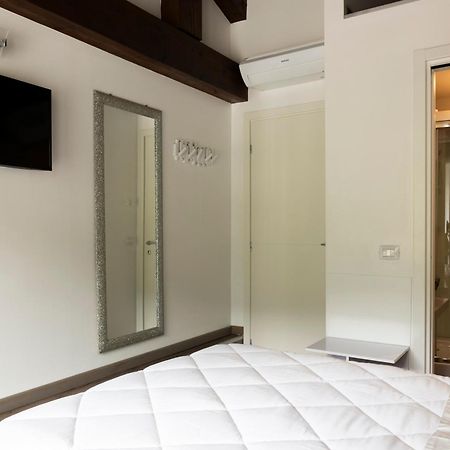 La Terrazza Sulle Vigne B&B Corte Franca Luaran gambar