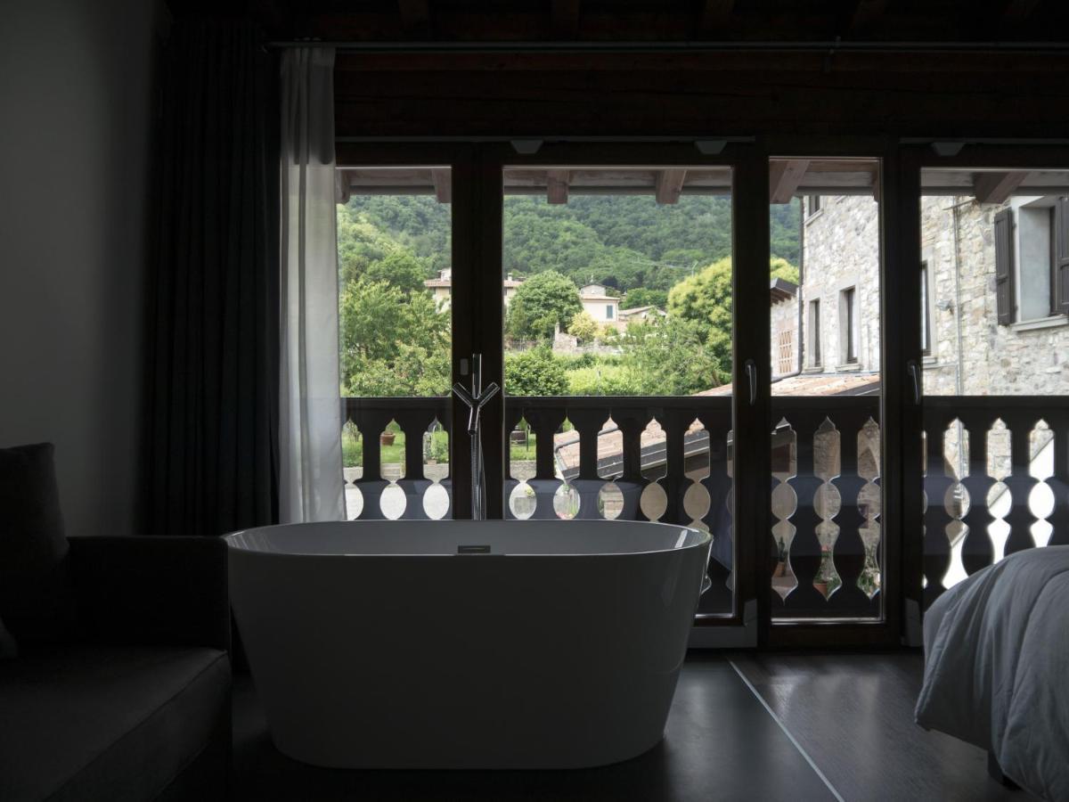 La Terrazza Sulle Vigne B&B Corte Franca Luaran gambar