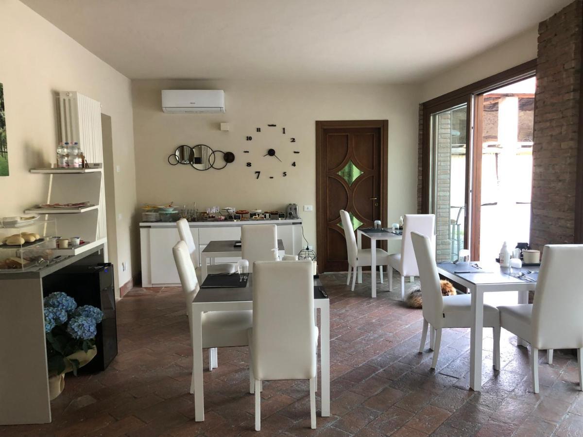 La Terrazza Sulle Vigne B&B Corte Franca Luaran gambar