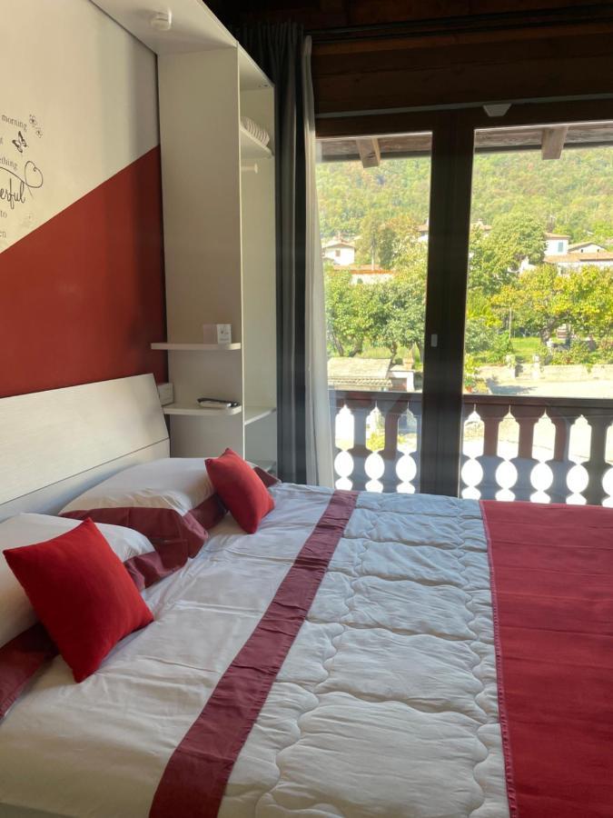 La Terrazza Sulle Vigne B&B Corte Franca Luaran gambar