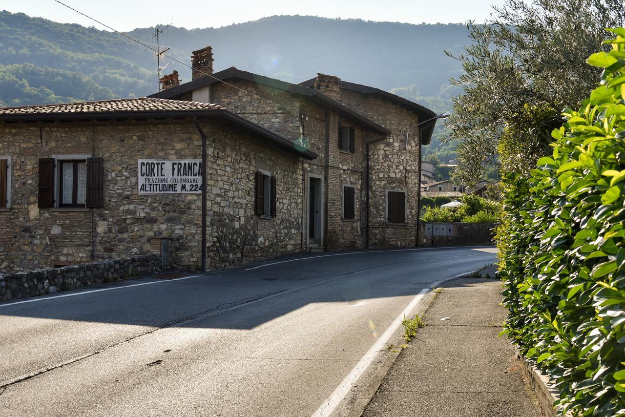 La Terrazza Sulle Vigne B&B Corte Franca Luaran gambar